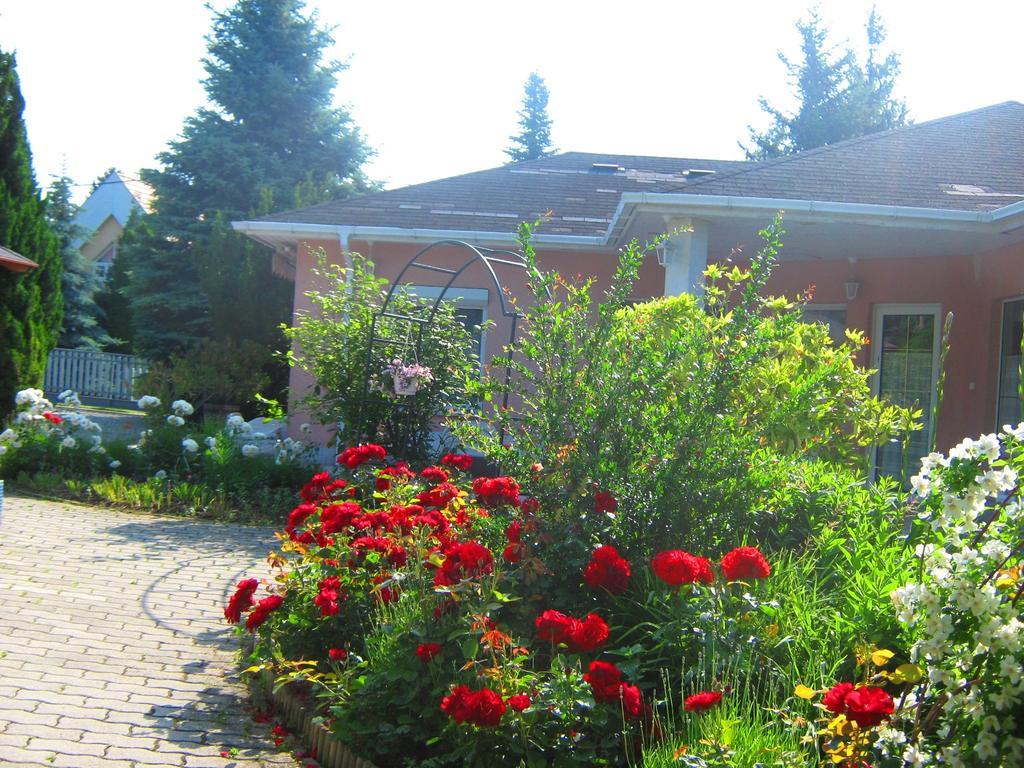 Fészek Apartmanház Vonyarcvashegy Extérieur photo
