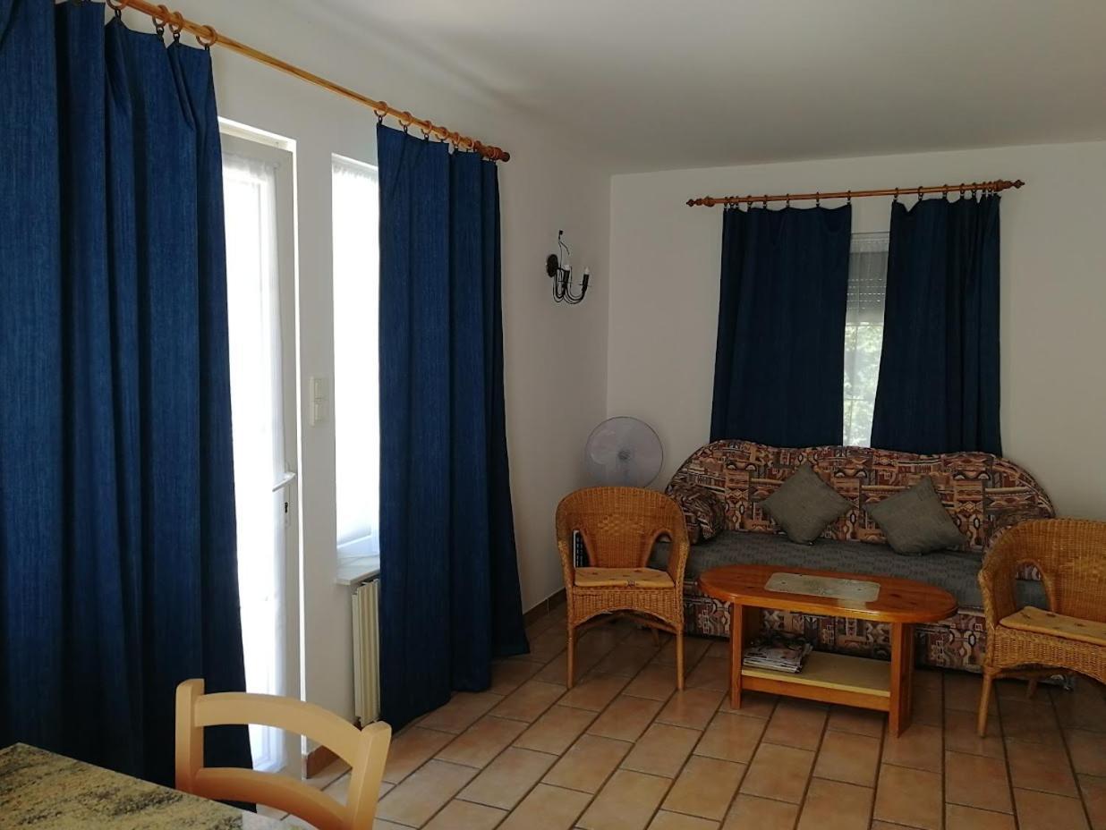Fészek Apartmanház Vonyarcvashegy Extérieur photo